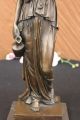 Skulptur Bronze Unterzeichnete Milo Junge Mädchen Mit Römischen Becher Wein Antike Bild 6