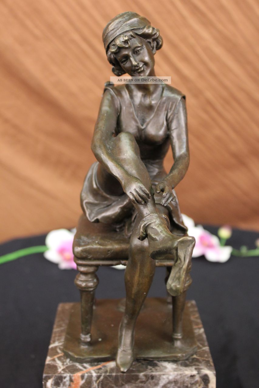Unterzeichnet Godard Dekorative Art Déco Stil Maiden Auf Einem Stuhl Bronze Antike Bild