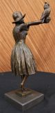 Bronze Skulptur Art Deco Mädchen Mit Papagei Von Chiparus Signiert Marmor Fuß Antike Bild 4