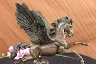 Skulptur Bronze Vintage Fliegendes Pferd Pegasus Buchende Fantastische Kunst Bild