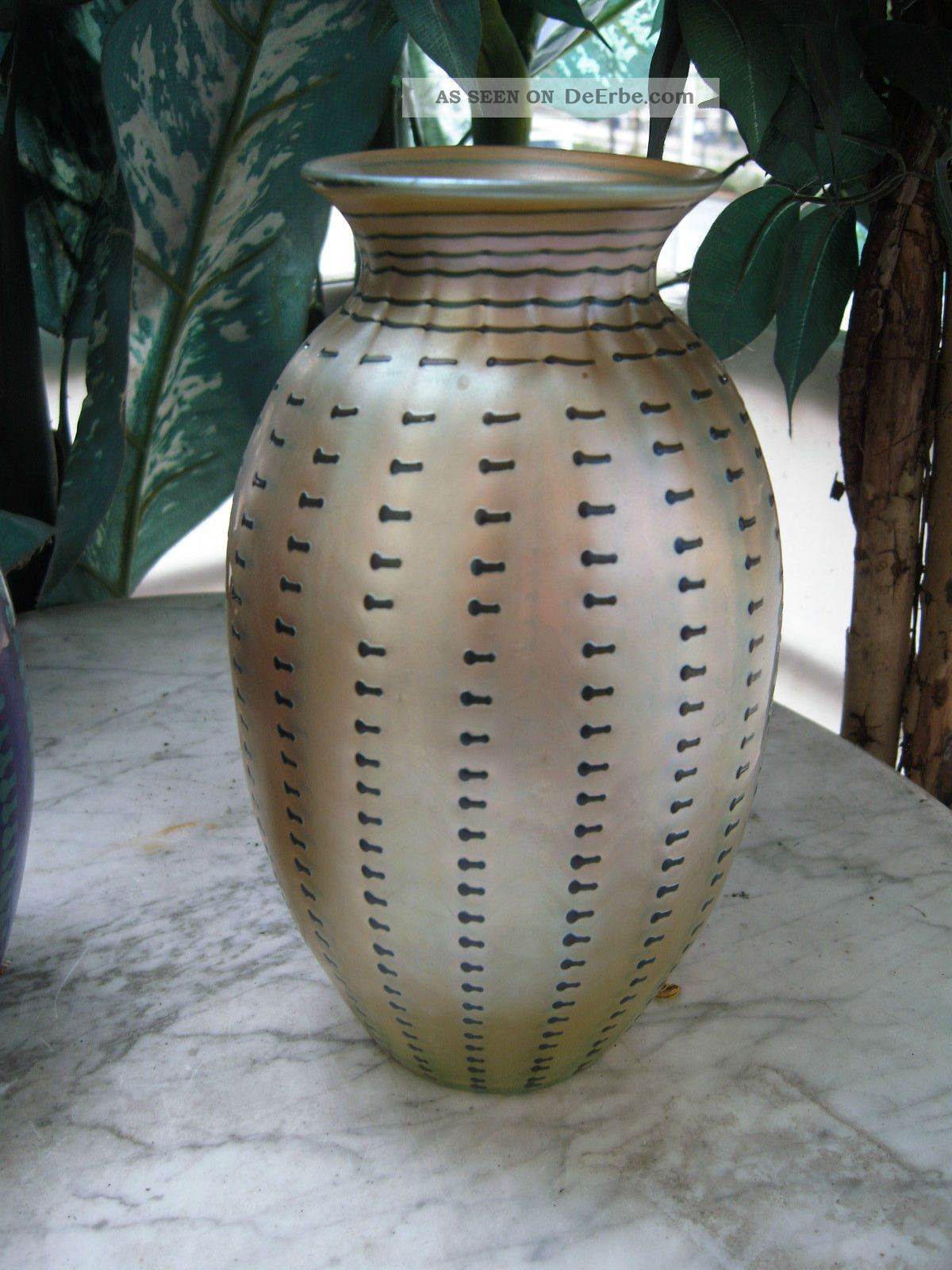 Lundberg Studio Vase, Gold Zipped, Chicago Art Glass, Zephyr