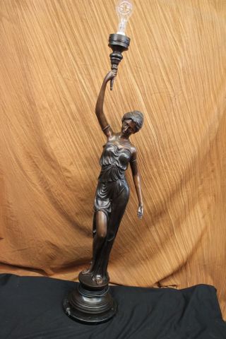 Römische Mädchen Haltenlampe Licht Leuchte Bronze Skulptur Kunst 130cm Bild