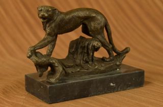 Bronze Skulptur Kunst Deko Stil Cheetah Klettern Plastik Puma Gegossen Bild