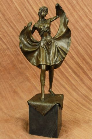 Skulptur Bronze Selten Arabisch Mädchen Rock Teppich Wiener Künstlerin Bergmann Bild
