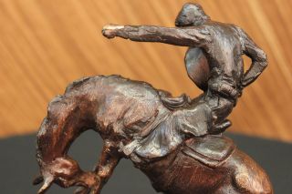 Statue Remington Bronze Cowboy Mit Pferd Skulptur 23 Cm Hoch Bronco Twister Bild