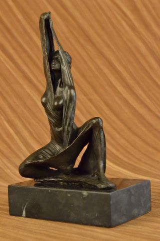 Figur Nacktes Mädchen Erotisch Sportlich Sinnlich Elegant Marmor Statue Kunst Bild