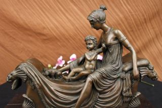 Mutterliebe W Baby & Dog Bronzestatue Figurine Figur Skulptur Hot Cast Decor Bild
