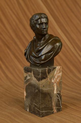 Portrait Figur Caesar Vatikan Kunst Elegant Bronze Marmor Statue Bücherregal Bild