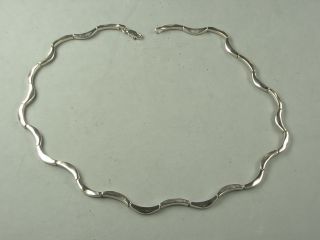 Collier Silber 925 Mit Wellenförmigen Elementen Frisch Aufpoliert Aus Nachlaß Bild