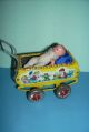 Alter Blechpuppenwagen Mit Porzellanbaby Puppenwagen Bild 2