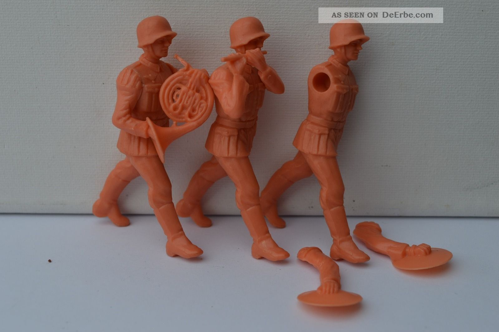 Elastolin,  3 Figuren Zum Bemalen,  7,  5cm Gefertigt nach 1945 Bild