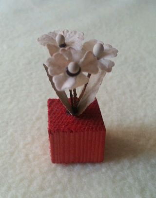 2x Blumentopf,  Holz,  Papier Blüten,  Puppenstube,  Blumenstand,  Rot - Weiß Bild