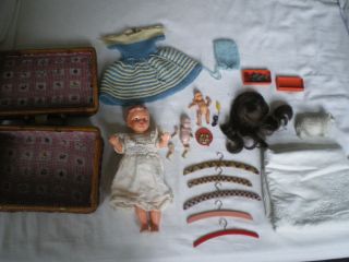Alte Puppen,  Wollschaf Und Mehr Speicherfund Bild