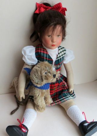 Alte Käthe Kruse Puppe Gr.  Mädchen M.  Dunklen Haaren Ca.  50er Jahre M.  Steiff Hund Bild
