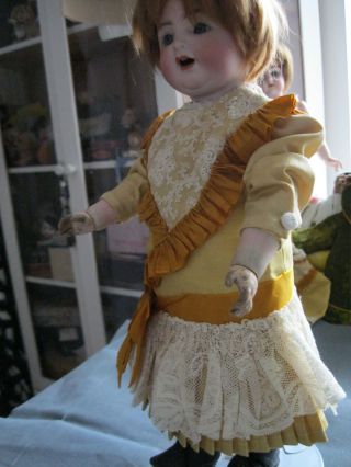 Puppenkleid Aus Alten Stoffen Nachgenäht Bild