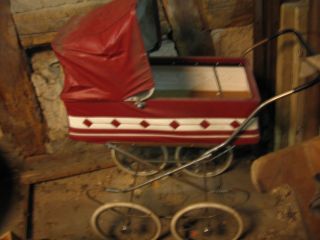 Alter Kinder - Puppenwagen 60er Jahren Antik Rot Gemustert Mit Verdeck Bild
