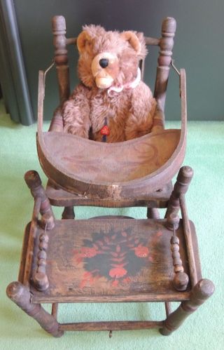 Alter Puppenhochstuhl Zum Umbauen Aus Holz Mit Rechenschieber Stuhl Puppe Teddy Bild
