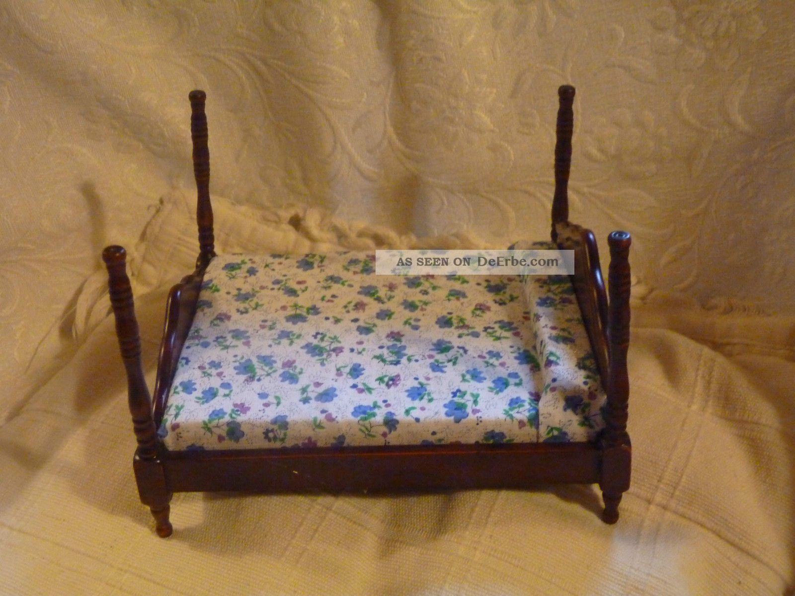 Puppentstube Puppenstubenmöbel Möbel Nostalgie Bett Doppelbett Ehebett