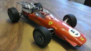 Schuco 1073 Ferrari Formel 2 Bild
