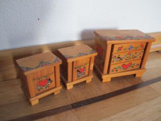 Puppenhaus Nachttisch - Schränkchen Handbemalt 3 Teile.  Top, .  16 Bild