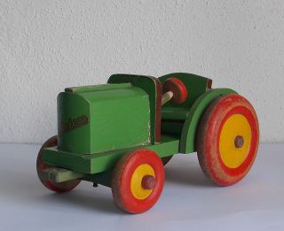 Alter Erzgebirge Traktor Trecker Schlepper 