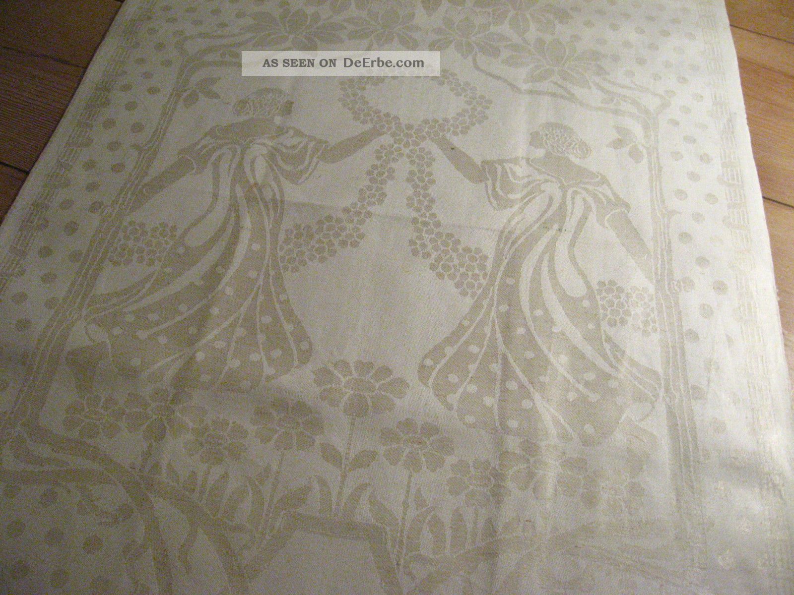 Unbenutztes Leinen Handtuch Mit Frauen Reigen Mit Blumenkranz Prunkmonogramm Tischwäsche Bild