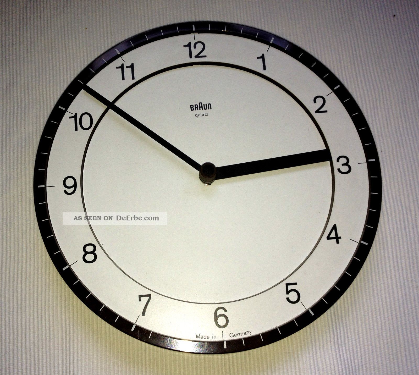 Wanduhr Braun 4861 In Braun/weiss Made In Germany Design Lubs / Rams