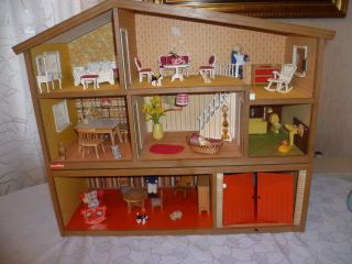 Lundby Puppenhaus Eingerichtet Mit Möbel Bild