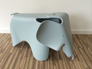 Eames Elefant Vitra In Eisgrau Bild