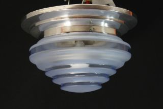 Art Deco Lampe - Getreppte Deckenlampe - Bauhaus Bild