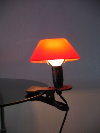 70er Kleine Klemmleuchte Leuchte Mit Rotem Schirm Lampe Colani Panton ära Bild