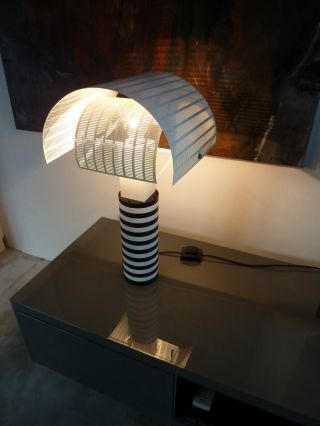 Artemide - Shogun - Tischlampe - Mario Botta - Designklassiker Bild