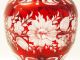 Wunderschöne Vase,  Roter Überfang,  Floral Geschliffen Sammlerglas Bild 5