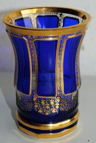 Kobaldblaues Trinkglas Mit Goldrand / Goldverzierungen Bild
