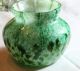 Alte Kleine Vase Opalglas Farblos überfangen Mit Grünen Pulvereinschmelzungen Dekorglas Bild 2