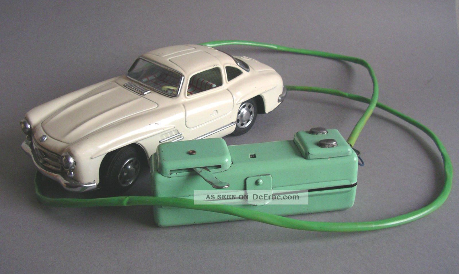 AU JOUET PARISIEN: Märklin 8019 Mercedes 300 SL Coupé