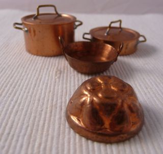 Puppenküche Miniaturen - 2 Kupfertöpfe - 1 Kupfer Backform - 1 Kupferkessel Bild