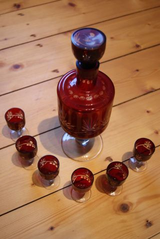 Glas Likör Karaffe Mit 6 Likörgläsern / Likör Flasche / Ddr Bild