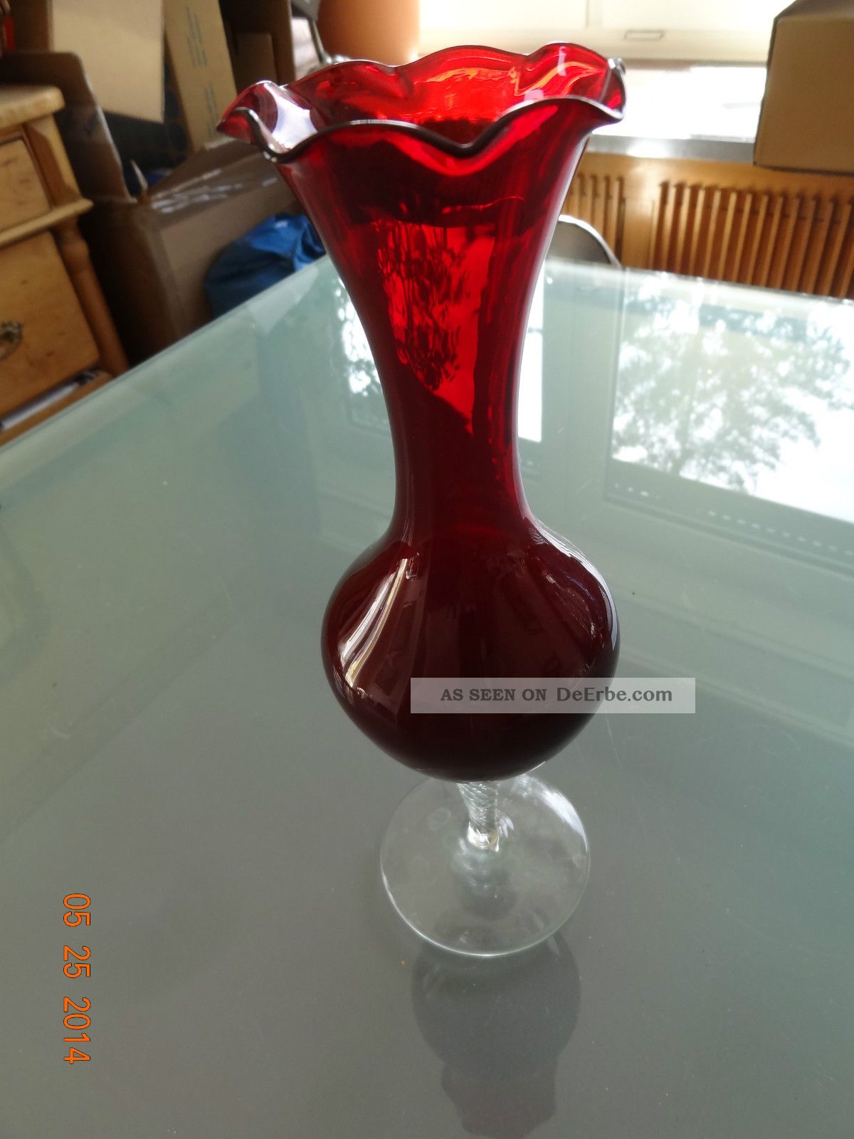 Glas Vase Ca.  1970 Rotes Glas Auf Gedrehten Stiel Sammlerglas Bild