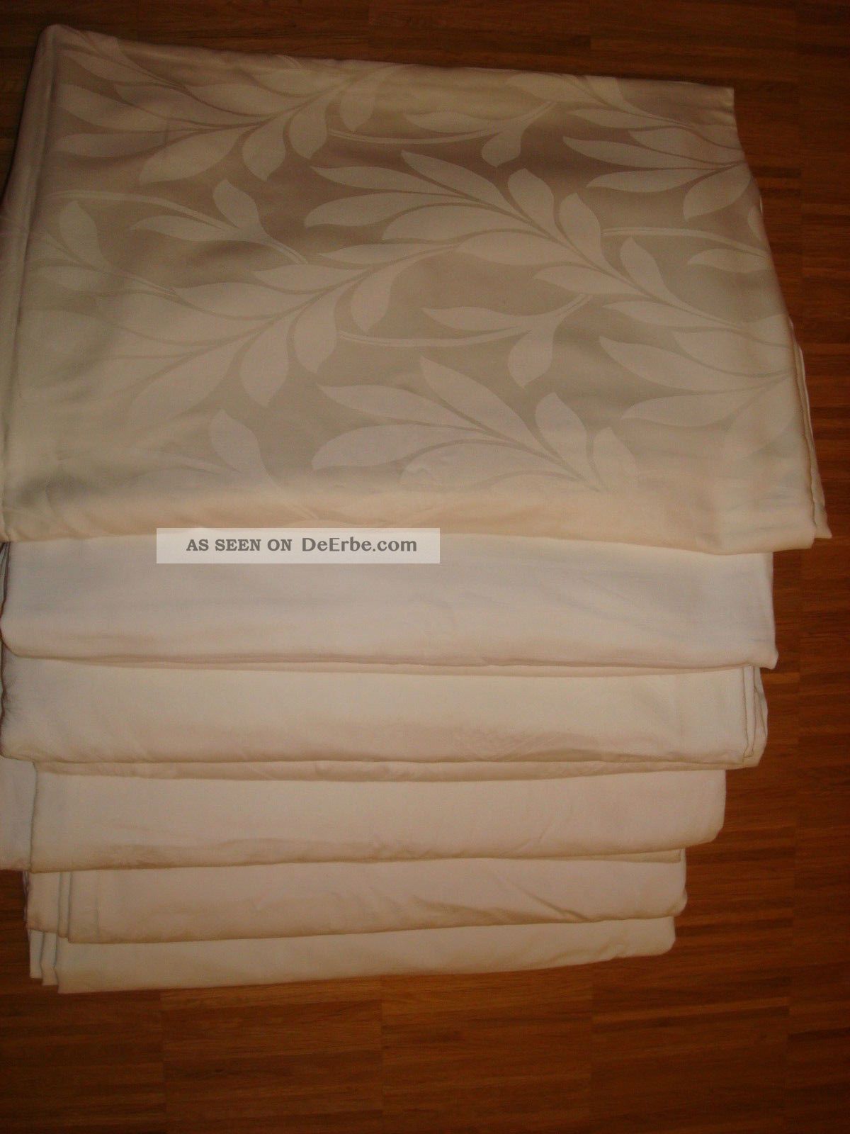 Wäschepaket,  Bettwäsche,  Bettbezug,  Weiß,  Verschiedene Muster Weißwäsche Bild