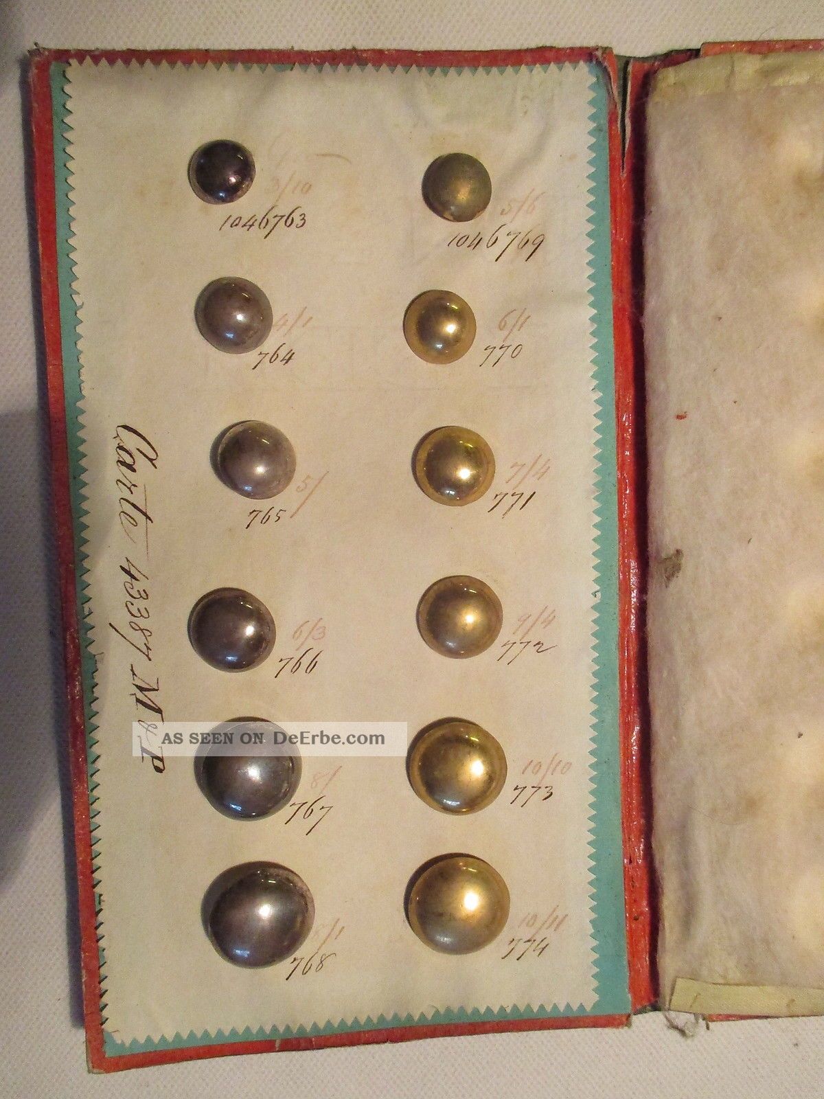 Knopf Musterbuch 1816 Von Knöpfen Nr.  1301 Nähutensilien Bild