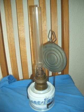 Alte Petroleumlampe Mit Windmühlenmotiv Bild
