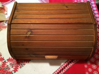 älterer Holz - Brotkasten,  Aufbewahrungsbox,  Retro,  80 Jahre Bild