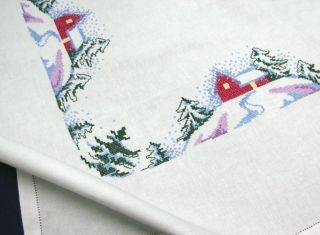 Fein Gestickte Tischdecke Handarbeit Kreuzstich Stickerei Baumwolle Winterlich Bild