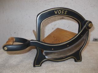 Alte Voss Brotmaschine,  Aufgearbeitete Brotschneidemaschine,  Brotschneider Bild