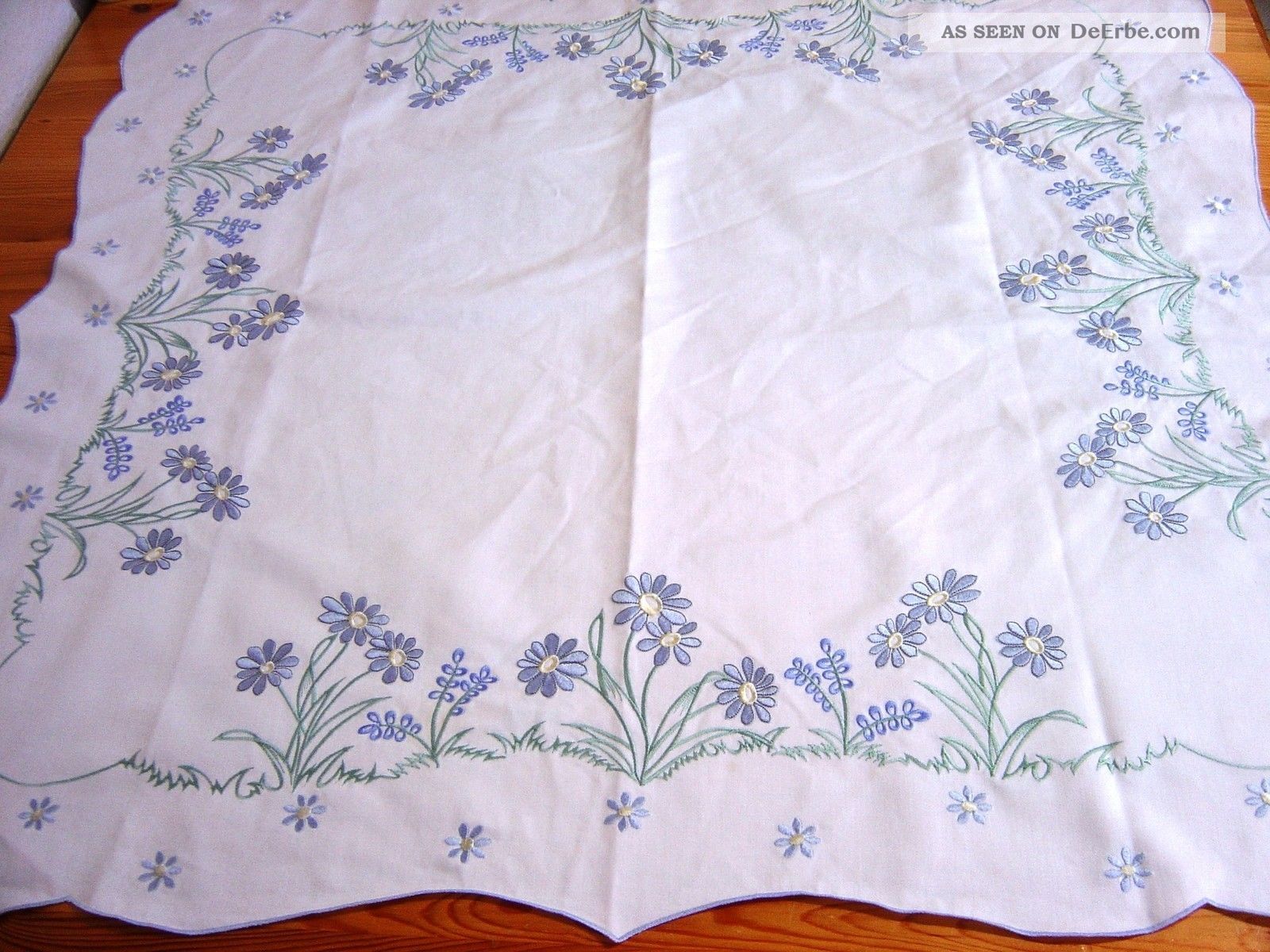 Edle Satin - Mitteldecke,  Weiß,  80 X 80 Cm,  Bogenrand,  Stickerei Tischdecken Bild