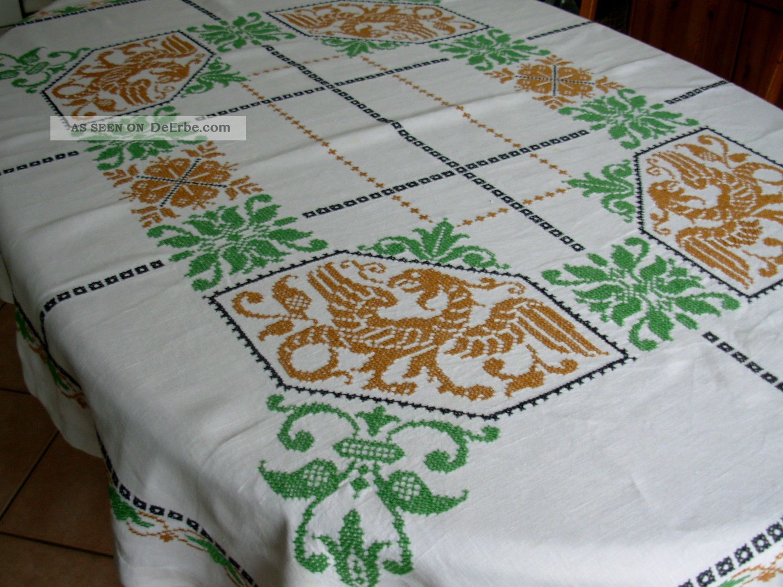 Schwere Handbestickte Alte Leinen Tischdecke 130 X 165 Cm.  Drachenmotive.  Top. Tischdecken Bild