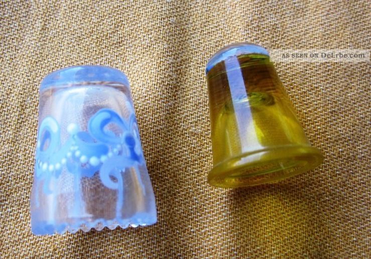 2 Ausgefallene,  Wunderschöne FingerhÜte Glas Blau,  Gelb Top Alt Rar Nähutensilien Bild