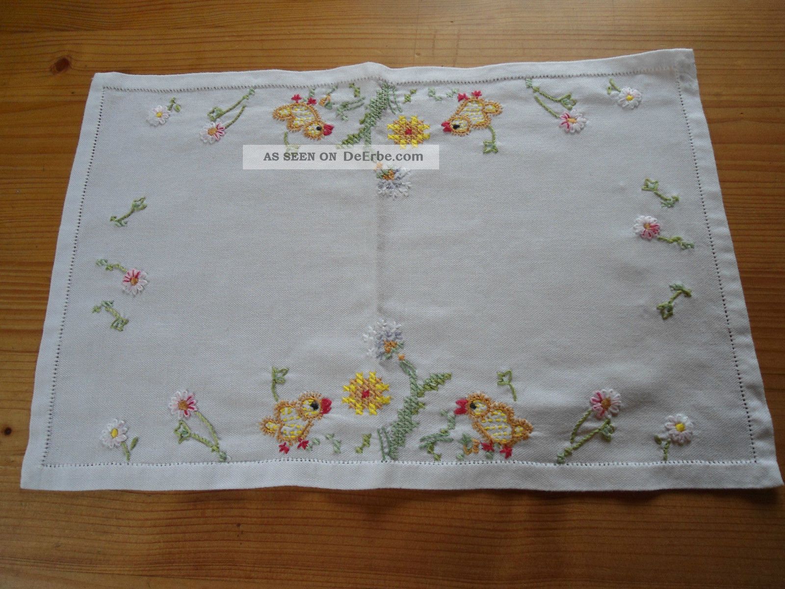 Omas Antikes Tischdeckchen Handarbeit Stickerei Shabby Chic Ostern Tischdecken Bild