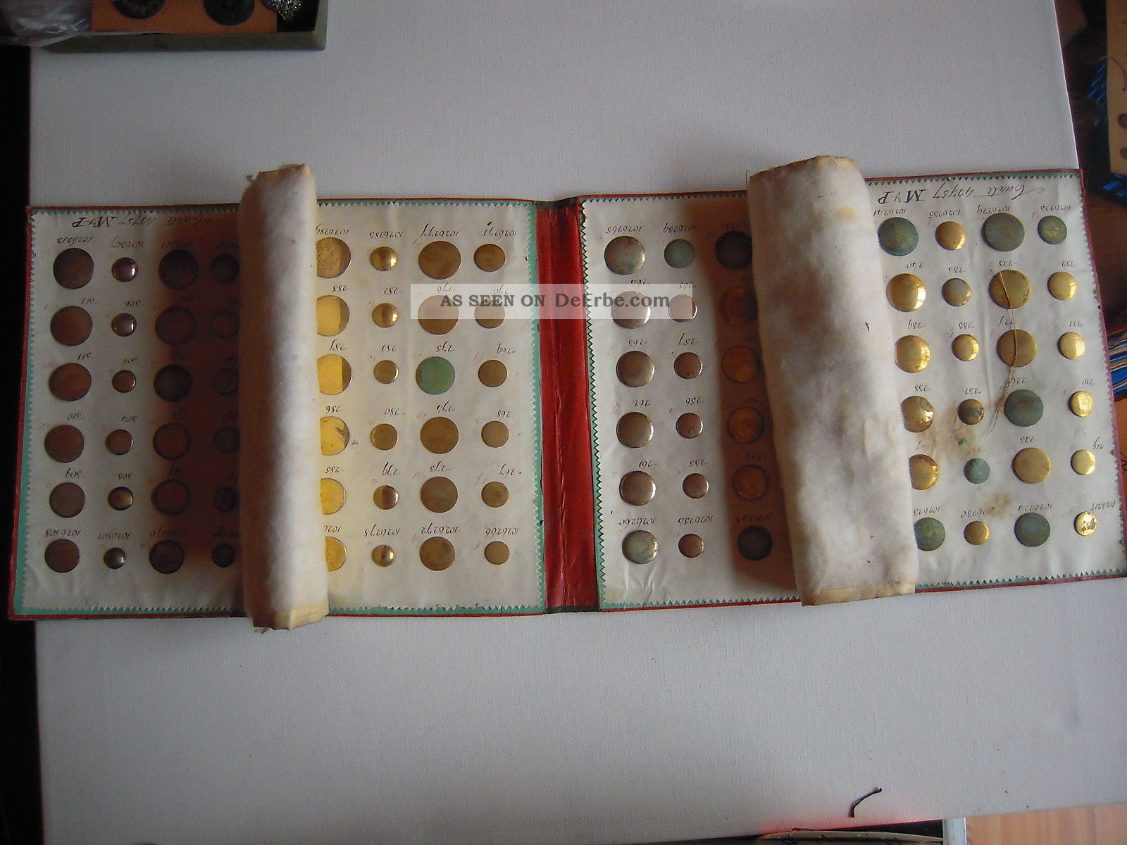 Knopf Musterbuch 1816 Nr.  18 Nähutensilien Bild